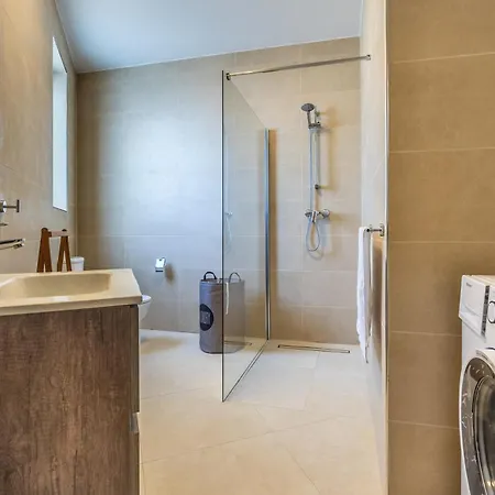 Sunlit Serenity Modern With Views * Msida