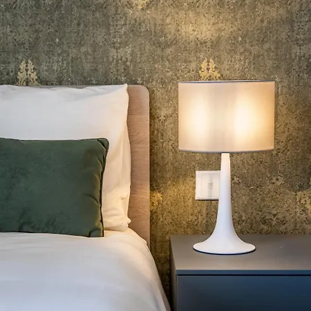 Sunlit Serenity Modern With Views