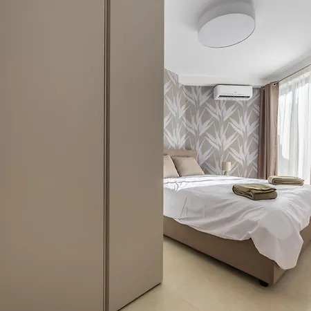 Apartament Sunlit Serenity Modern With Views *
