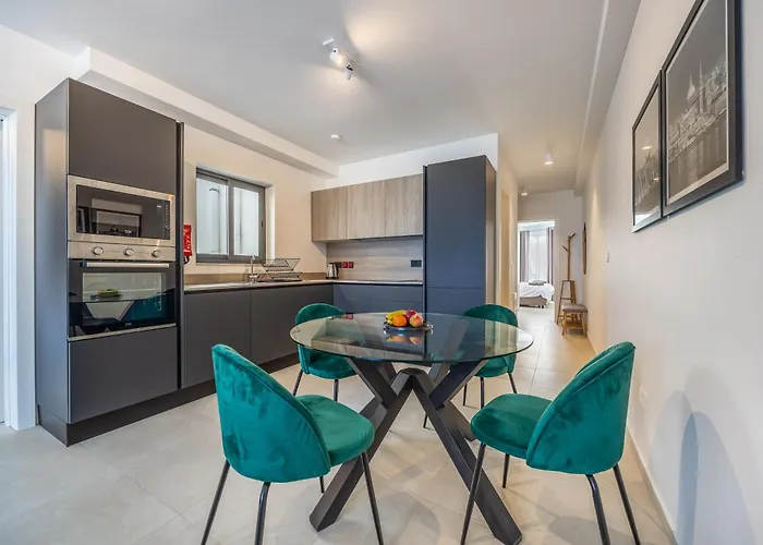 Apartament Sunlit Serenity Modern With Views