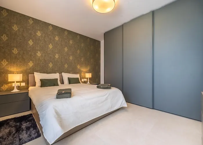 Apartament Sunlit Serenity Modern With Views *