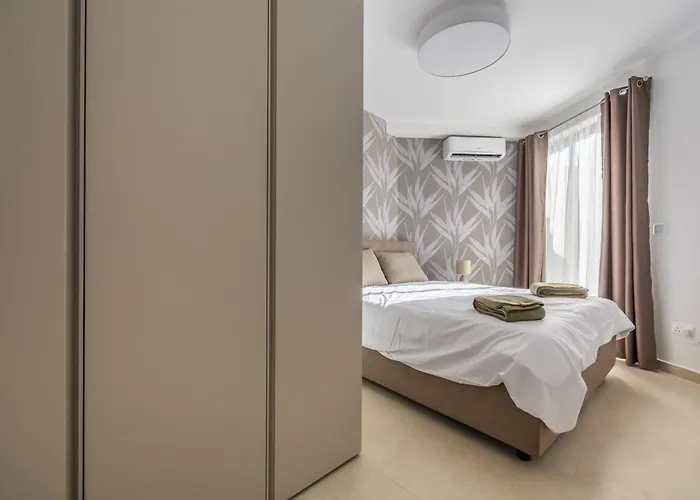 Apartament Sunlit Serenity Modern With Views *