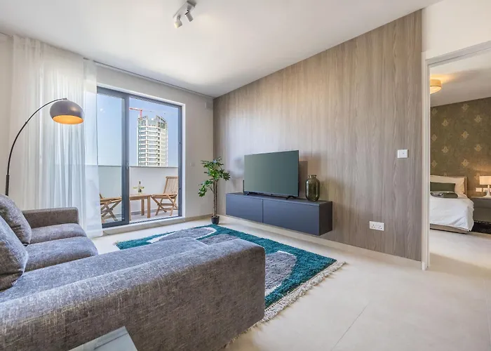 Sunlit Serenity Modern With Views Apartament Msida
